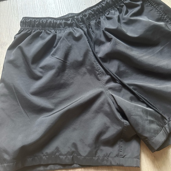 Nike Black Athletic Shorts - Picture 4 of 6